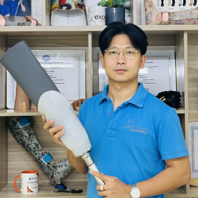 Dr. Kang Own